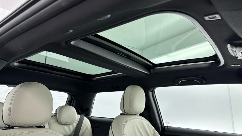 MINI Hatchback 135kW Cooper S Level 3 33kWh 3dr Auto Electric Hatchback